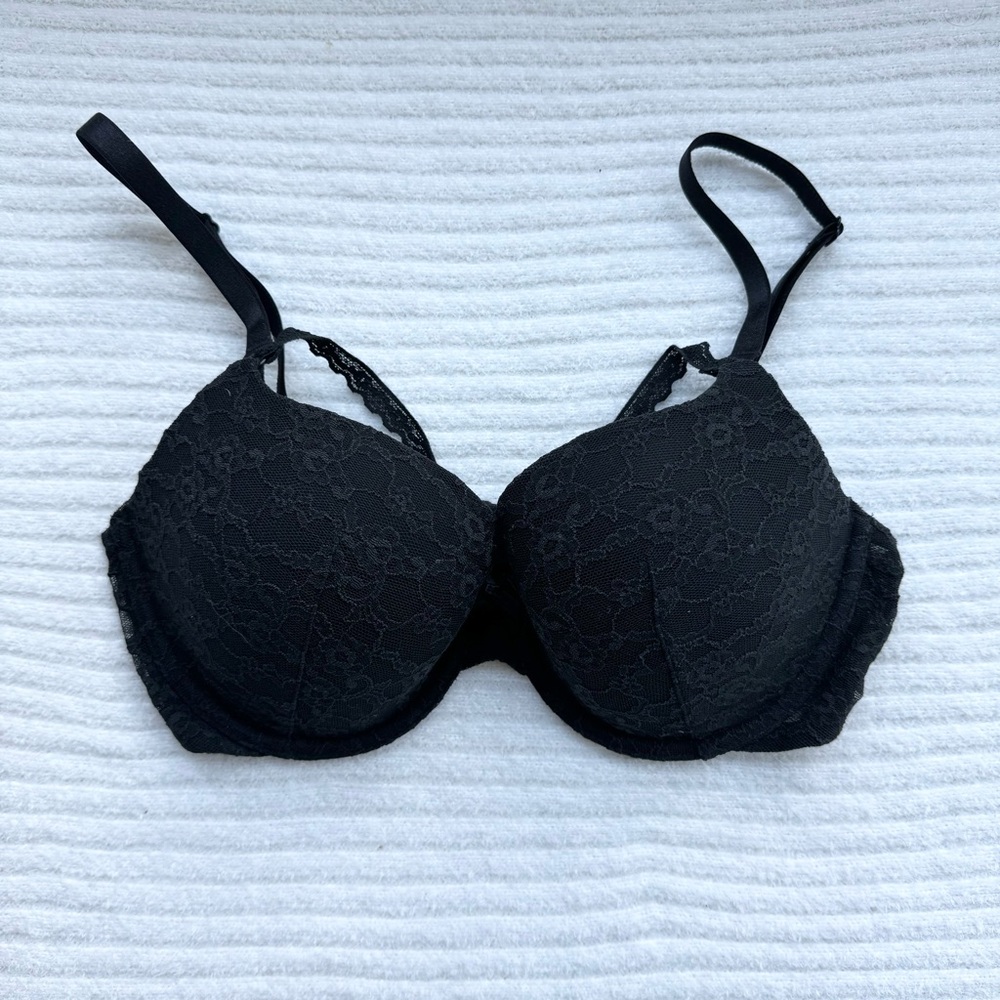 VICTORIA’S SECRET | NWOT Demi Bra Black Lace Strappy Front 34D